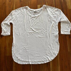 Aritzia Babaton Norris T-Shirt in White - Medium